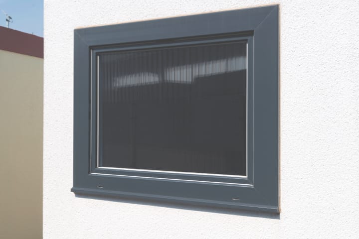 Dreh-Kipp-Fenster einer JUWEL Fertiggarage